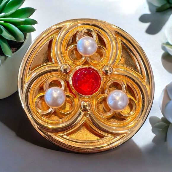 Chanel Vintage 1970s Gripoix & GP Brooch With COA - Picture 1 of 7